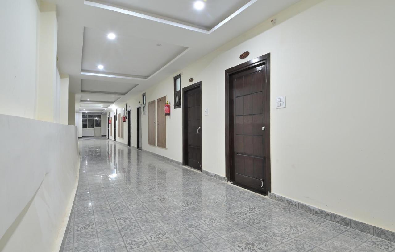 דאנאולטי La Riqueza Dhanolti View # Near To Eco Park & Surkanda Devi Temple # Mountain View Rooms With Balcony # Big Parking # Customer Favourite Hotel מראה חיצוני תמונה