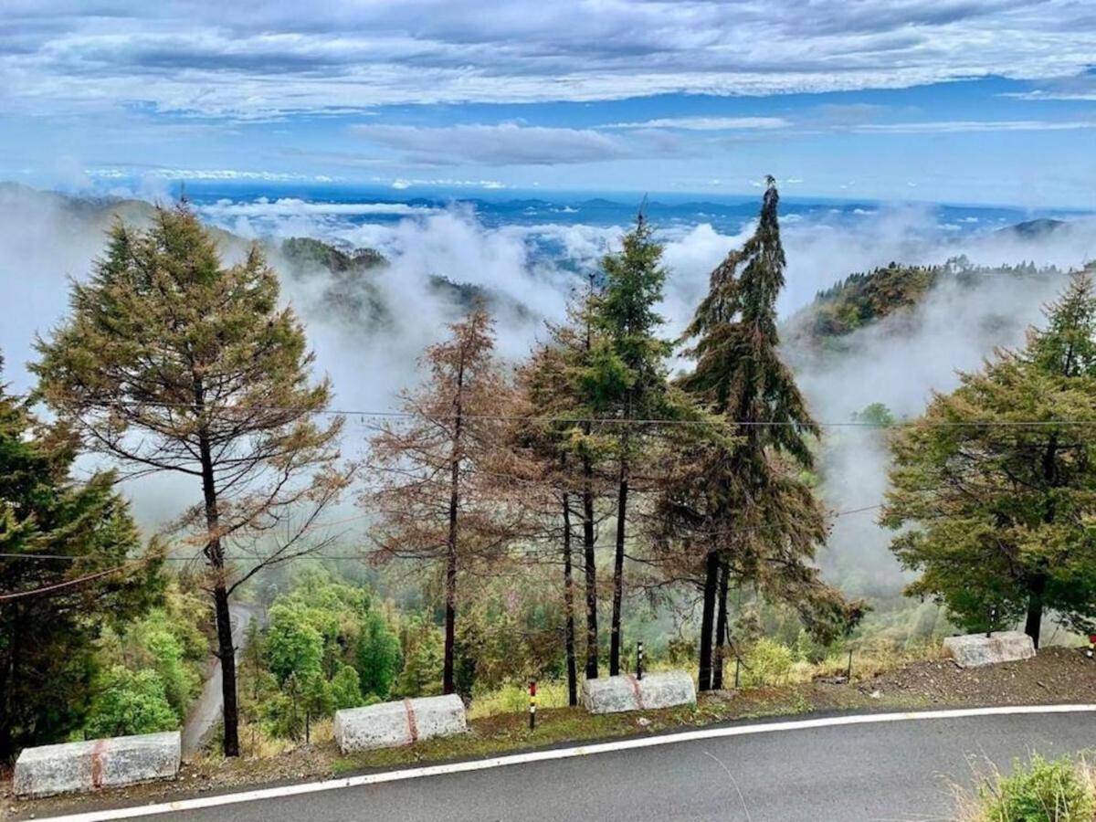 דאנאולטי La Riqueza Dhanolti View # Near To Eco Park & Surkanda Devi Temple # Mountain View Rooms With Balcony # Big Parking # Customer Favourite Hotel מראה חיצוני תמונה